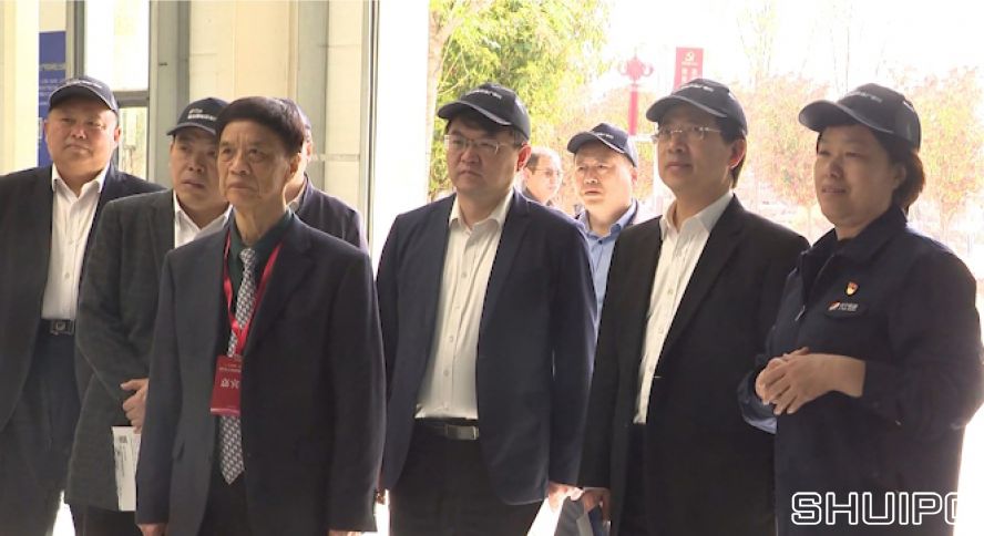 武漢理工大學黨委書記信思金，武漢理工大學原校長、俄羅斯國家工程院外籍院士周祖德，山東理工大學原校長、俄羅斯自然科學院外籍院士張鐵柱